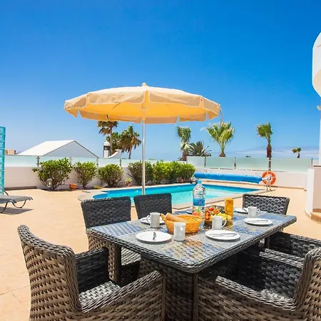 Exclusive 2-Bed Villa In Playa Blanca Adults Only * 플라야블랑카