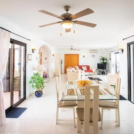 Exclusive 2-Bed Villa In Playa Blanca Adults Only Playa Blanca (Lanzarote)