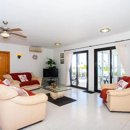 Exclusive 2-Bed Villa In Playa Blanca Adults Only