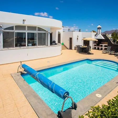 Exclusive 2-Bed Villa In Playa Blanca Adults Only