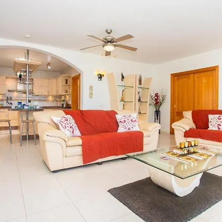Exclusive 2-Bed Villa In Playa Blanca Adults Only